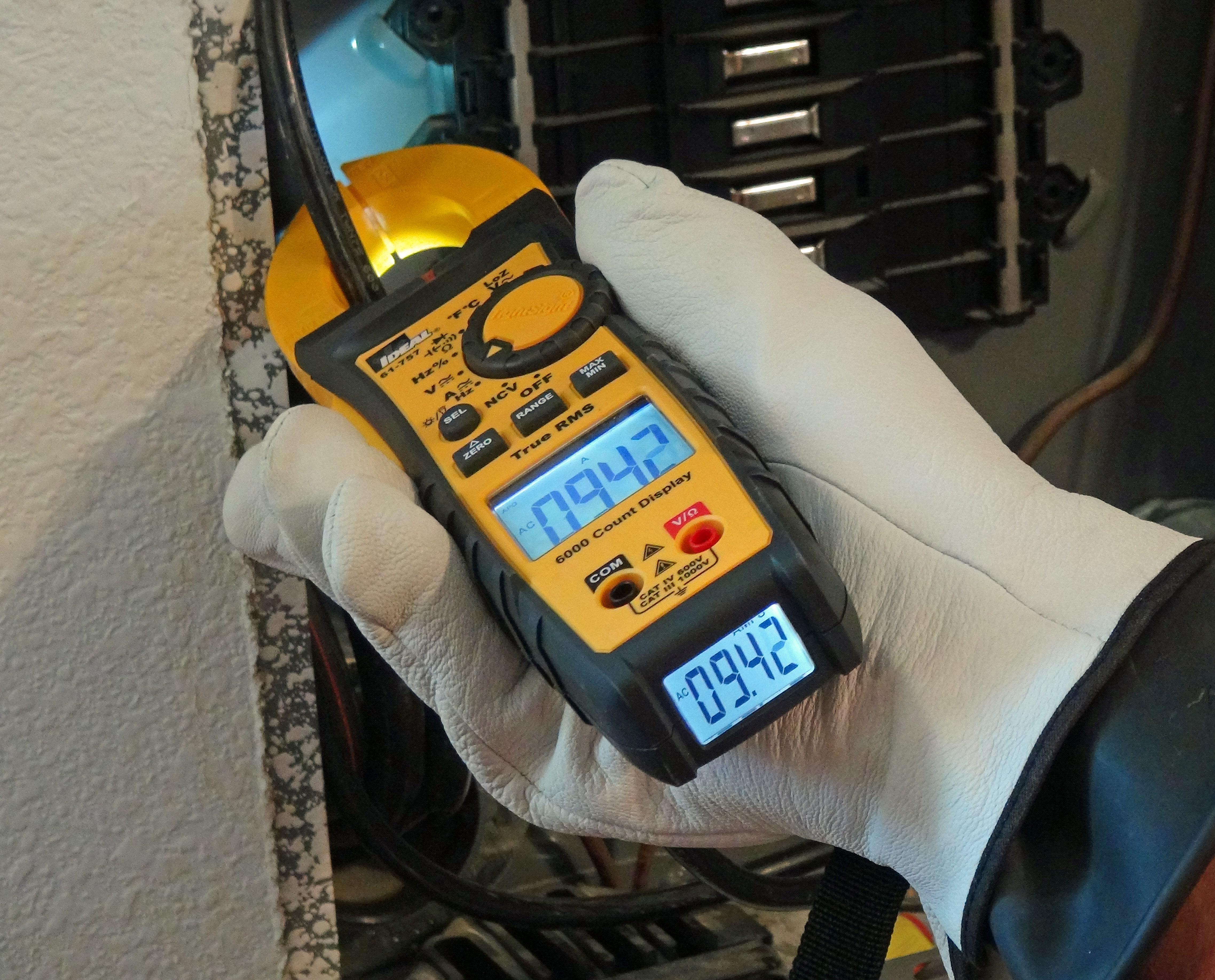 IDEAL® TightSight® 61-757 Digital Clamp Meter With Backlit, Flashlight, 600 V AC, 600 A, 60 MOhm, 10 to 9999 Hz, 1.4 in Jaw, Backlit LED Display