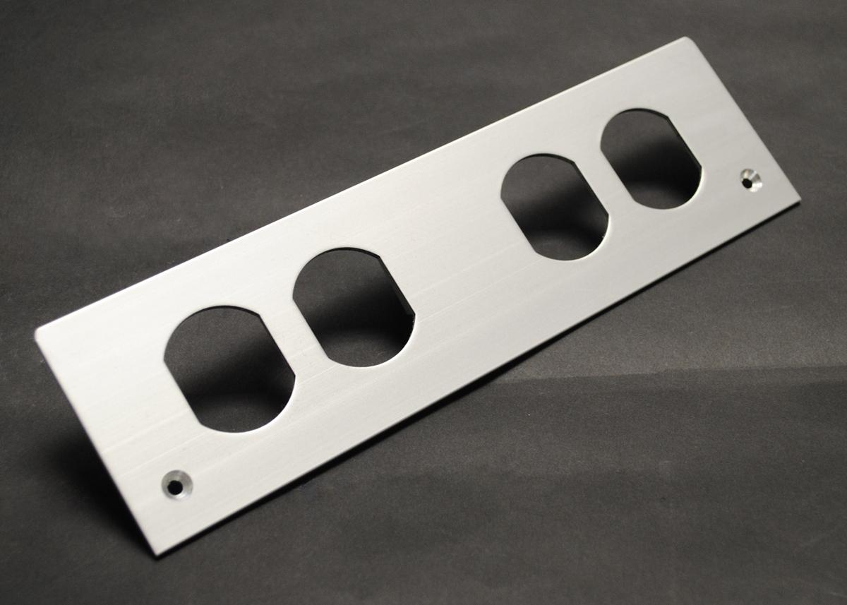 Wiremold® AL241FPD-D Duplex Portal Faceplate, 9 in L x 2-1/2 in W, 4 Gangs, Aluminum