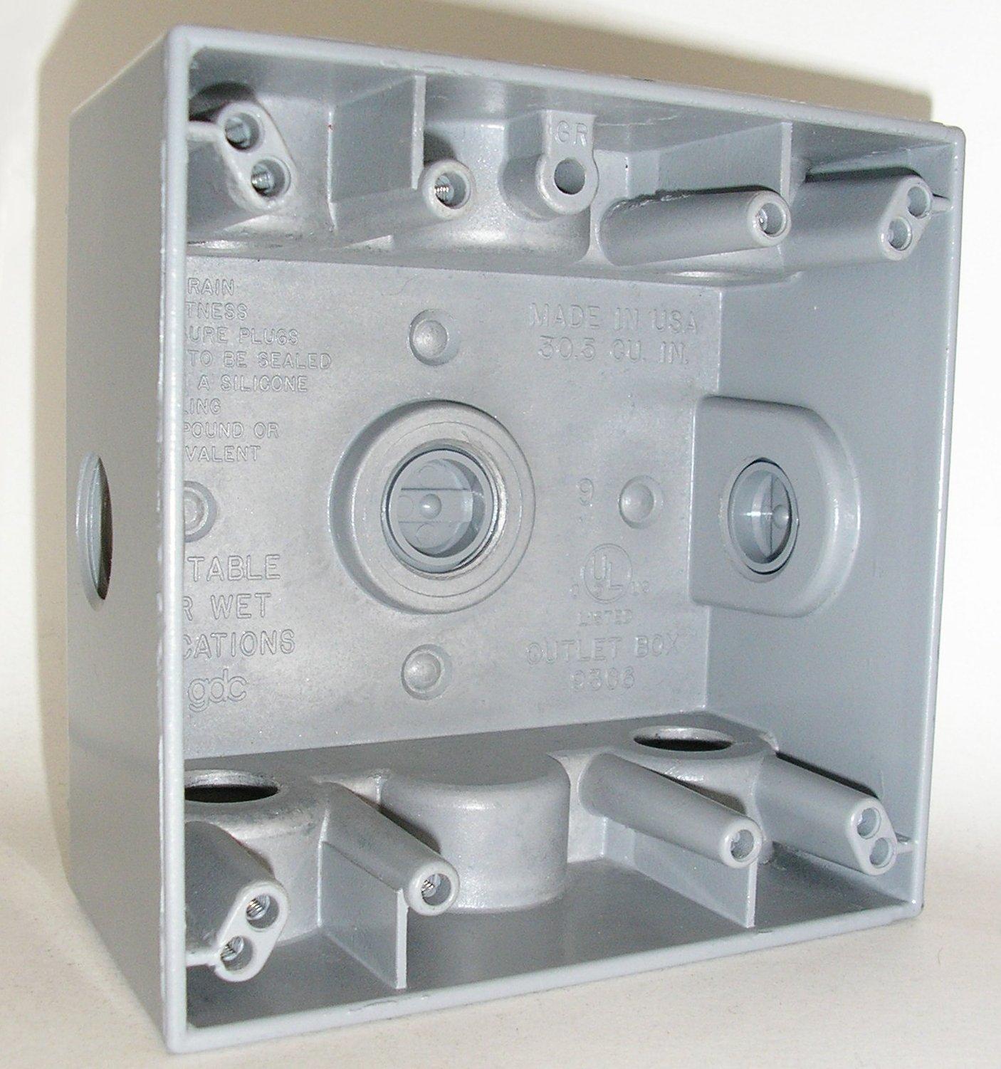 Mulberry Royal Mountie™ 30263 Heavy Duty Weatherproof Box With Detachable Lug, Die Cast Aluminum, 30.5 cu-in, 2 Gangs, 7 Outlets, 4-1/2 in L x 4-1/2 in W x 2 in D