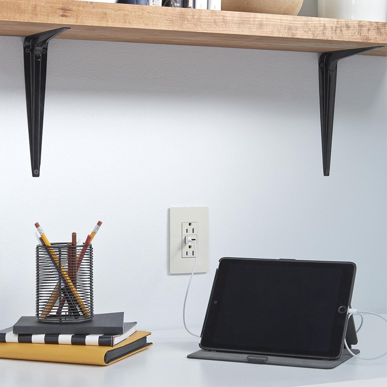 Pass & Seymour® R26USBAC6LA Receptacles & USB Ports