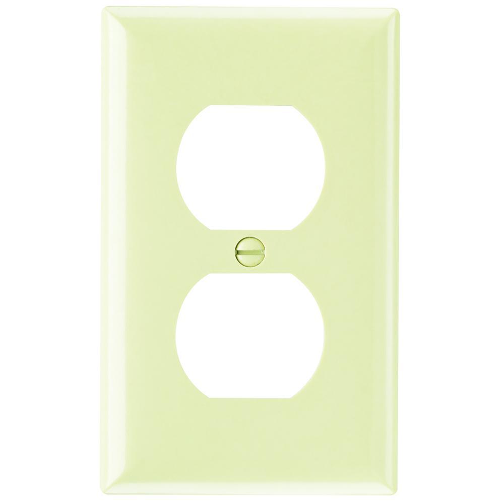 Pass & Seymour® SP8I Receptacle Wallplates