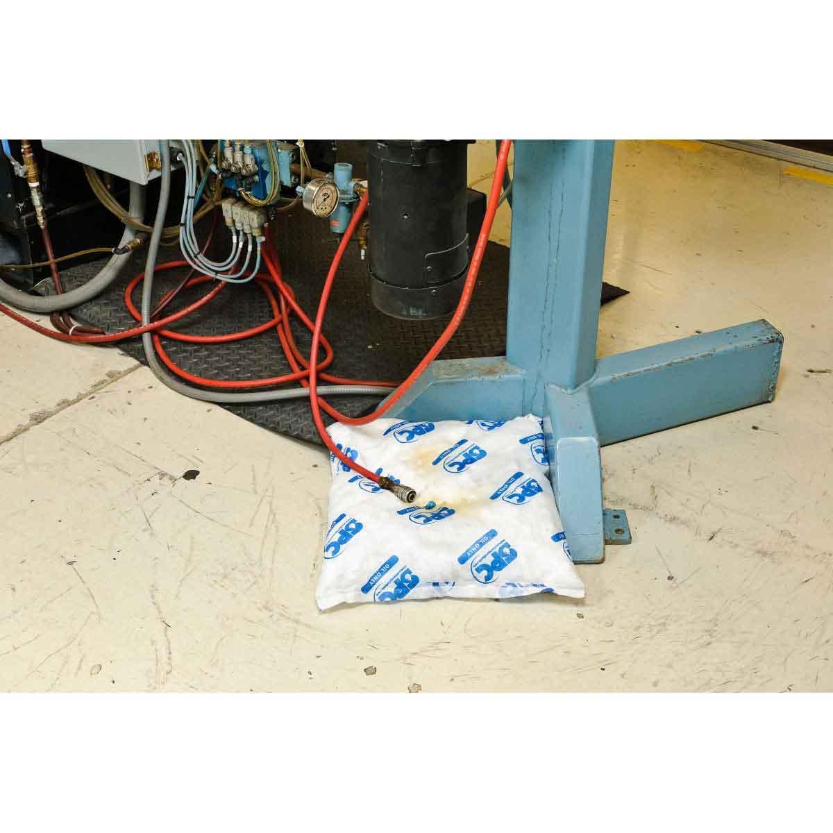 SPC® OIL99 Absorbent Blankets, Pads, Pillows & Rolls