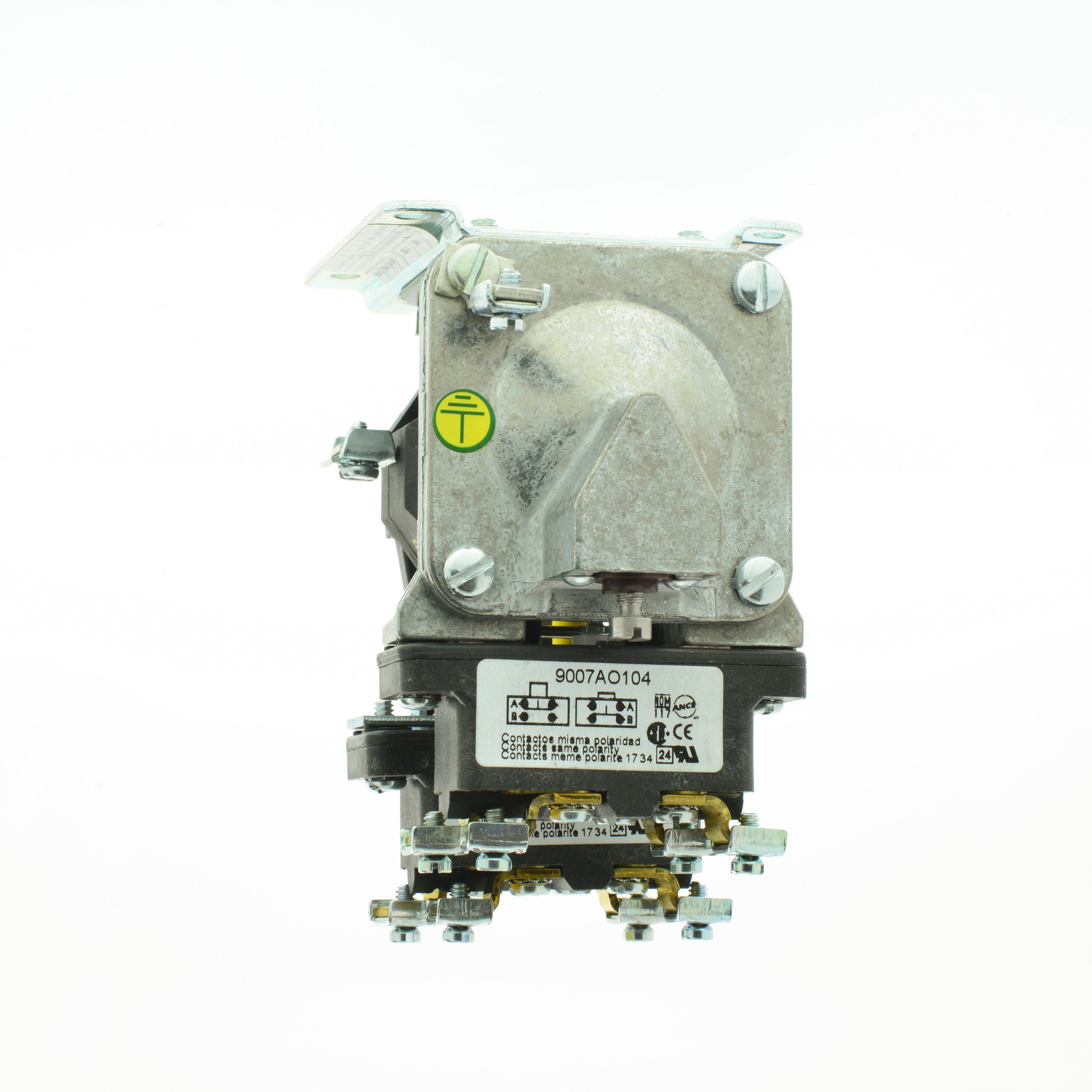 Square D™ 9050AO11DV02 Pneumatic Timing Relays