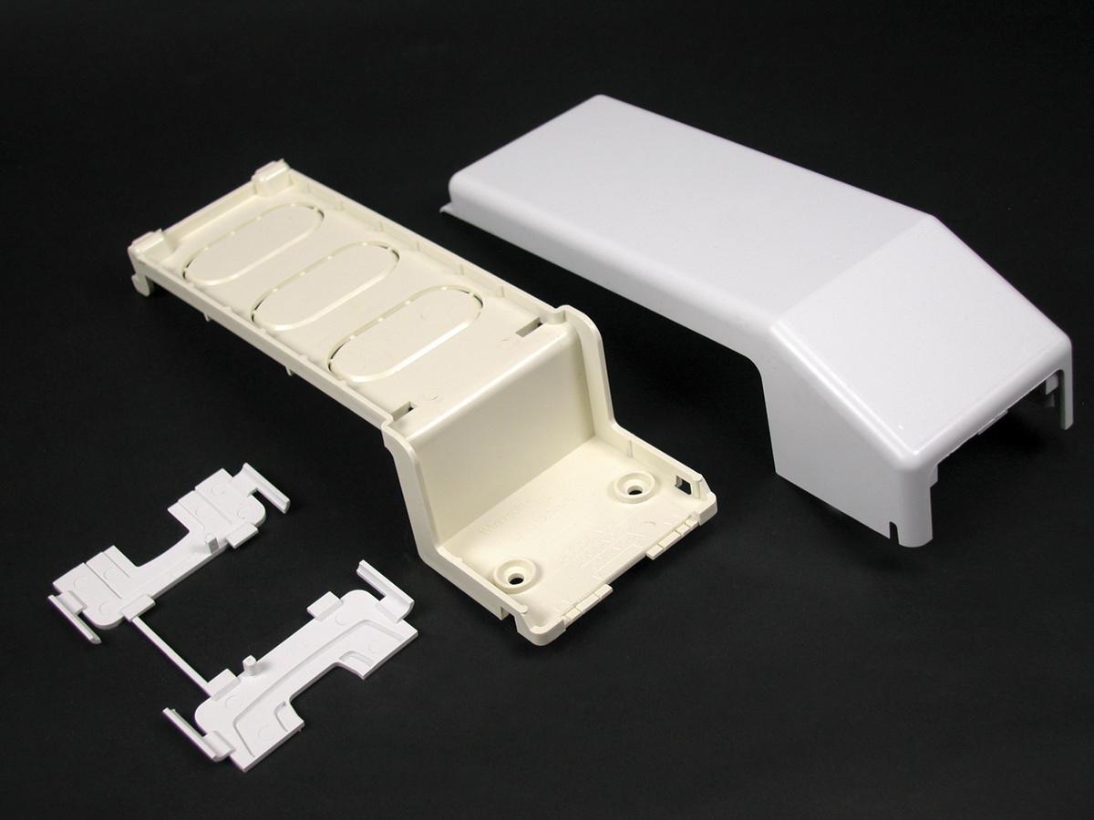 Wiremold® WMD5574-WH Multi-Channel Non-Metallic Transition Fitting, For Use With 5400, 5500 to 400, 800, 2300, PN03, PN05, PN10 600 V AC Latching Raceway, 1-11/16 in x 6-11/16 in OD x 9-1/8 in L, PVC, White