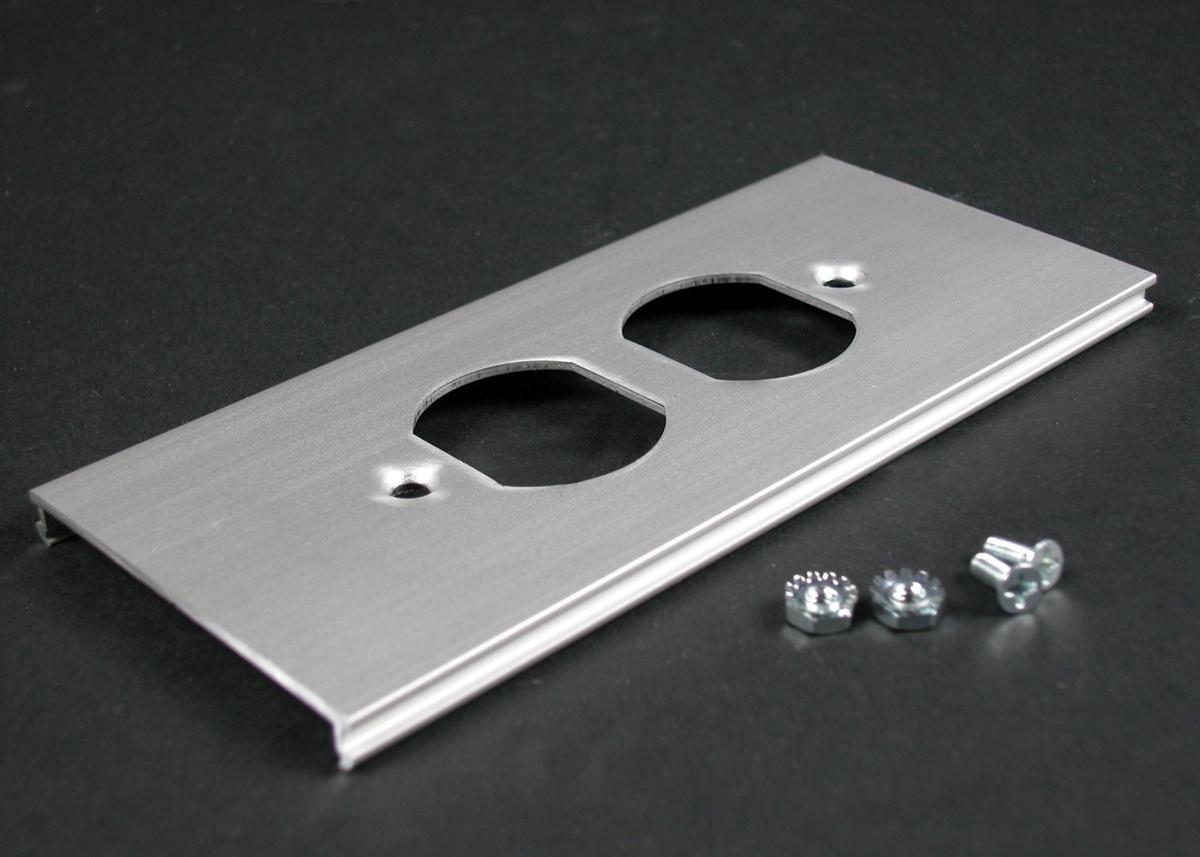 Wiremold® AL3346D 1-Channel Duplex Receptacle Cover, For Use With AL3300 Series Raceway, Aluminum, Gray