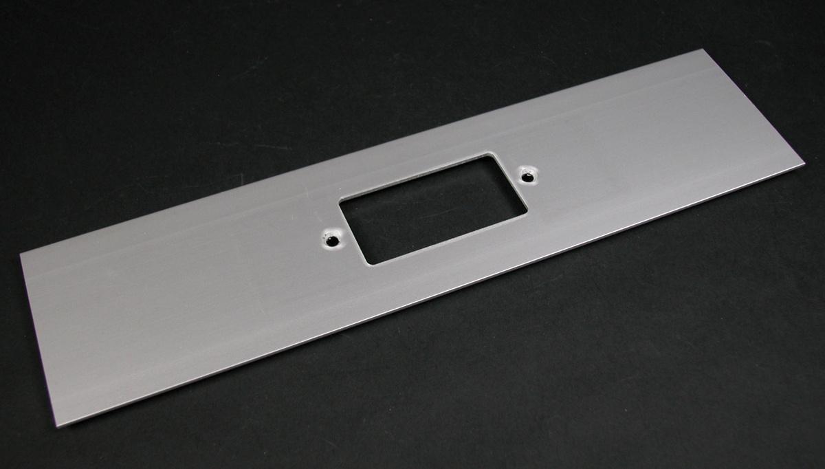 Wiremold® ALA-G 1-Channel Cover Plate, For Use With Ortronics® ALA3800 Series Raceway, Aluminum, Gray