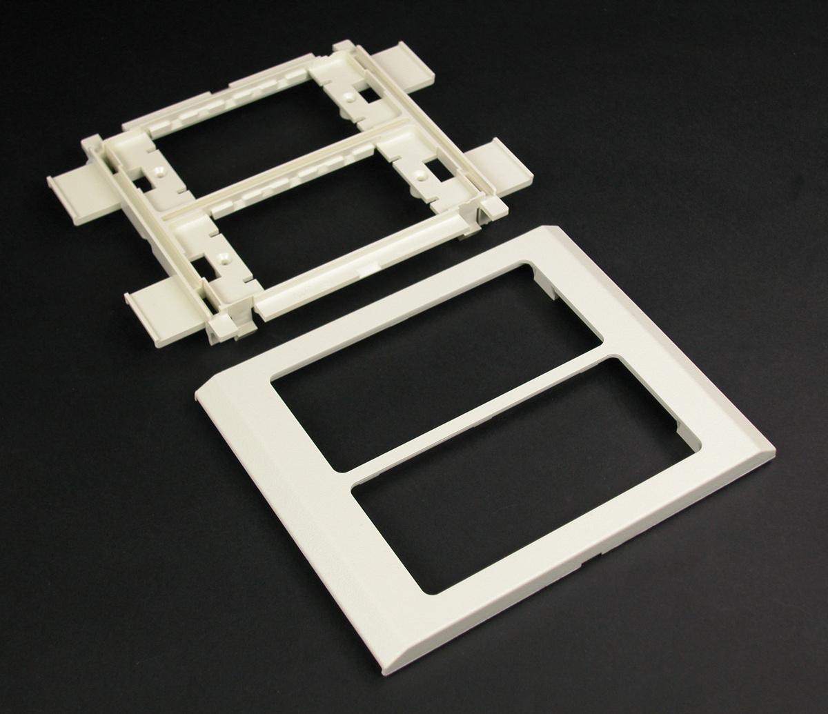 Wiremold® WMDG4050 Non-Metallic Device Mounting Bracket, For Use With 4000 Series Raceway, 5507 Series Faceplates, Ortronics® TracJack®, Series II® Modules/Pass, Seymour Activate Series Inserts, Wiremold Open System Communication Module, Steel, Gray