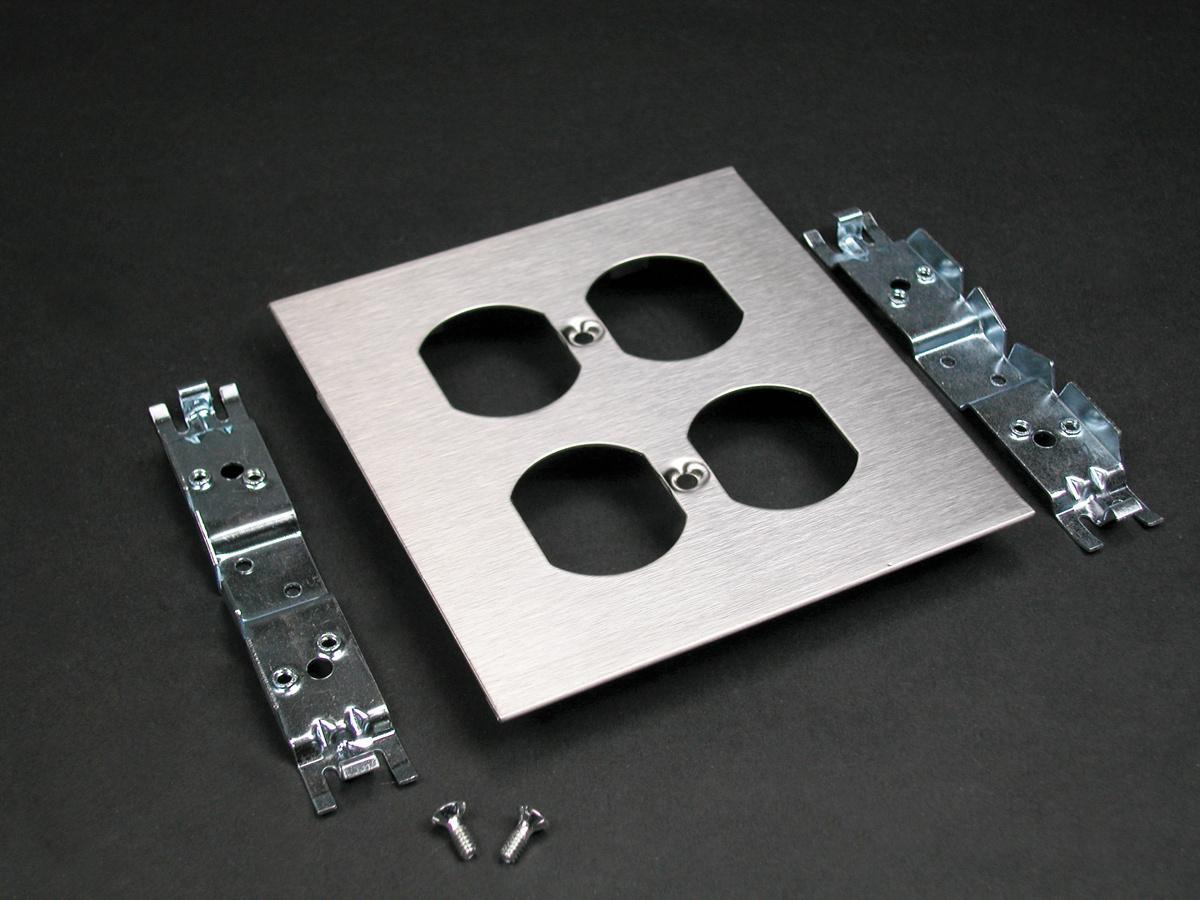 Wiremold® S4046B-2 Double Duplex Receptacle Cover, For Use With S4000 Series Raceway, Steel