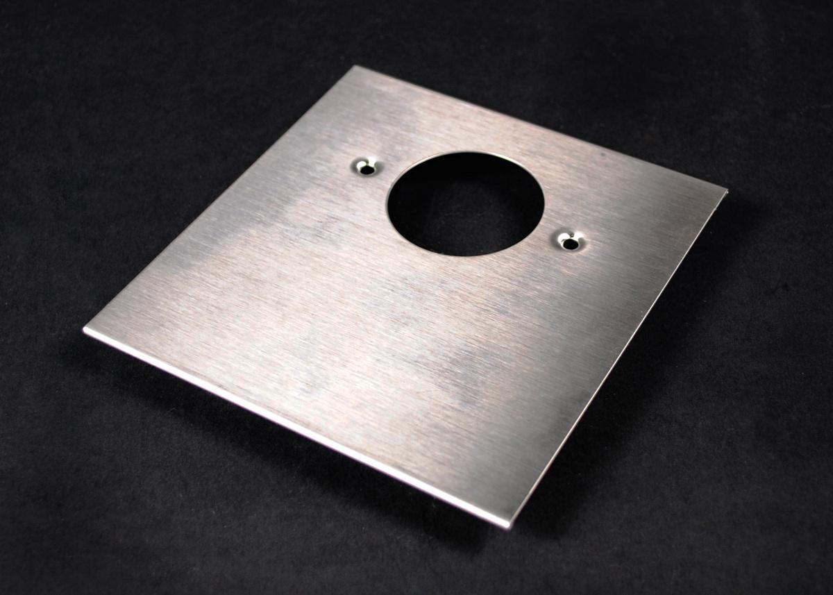 Wiremold® TwistLock S4048J Multi-Channel Receptacle Device Cover, S4000 600 V AC Raceway, Stainless Steel