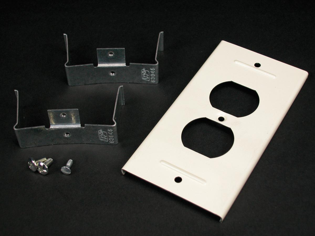 Wiremold® G3046BE Raceway Outlet Box Covers & Plates