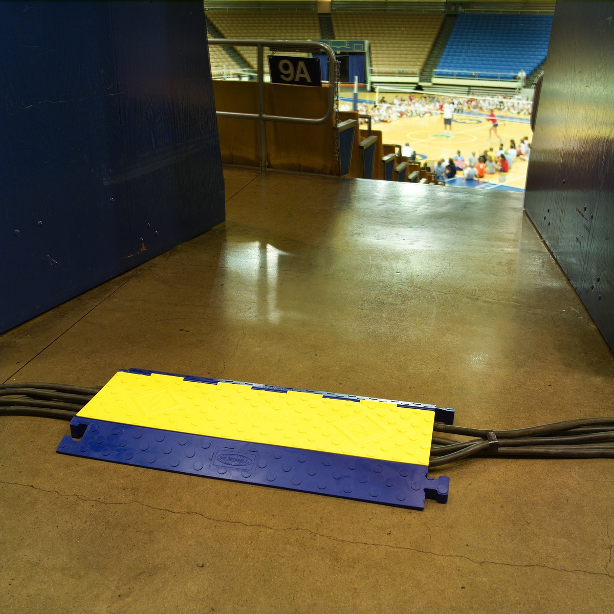 Hubbell Wiring Device-Kellems HBLTRED5B Wire Floor Tracks & Guards